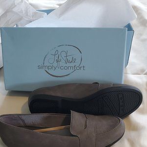 Women's size 8 loafers, brand new in box